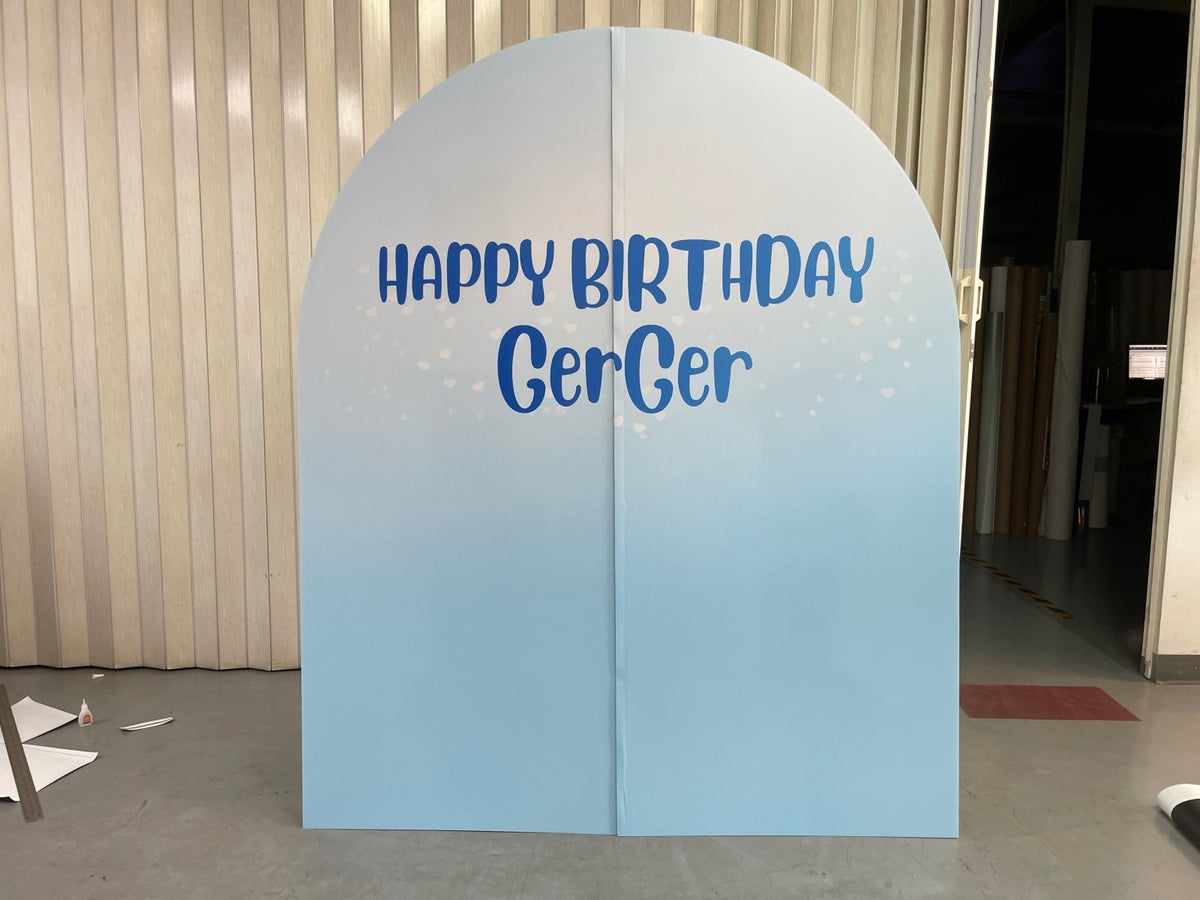 แบคดรอปฟิวเจอร์บอร์ด ฉากถ่ายรูปราคาถูก พิมพ์คมชัด น้ำหนักเบา ติดตั้งง่าย เหมาะสำหรับงานแต่ง งานอีเวนต์ และงานถ่ายภาพ