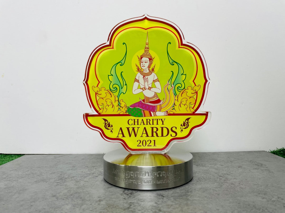 โล่รางวัล Acrylic Trophy Award อะคริลิคใส พิมพ์คมชัด ดีไซน์หรูหรา เหมาะสำหรับงานมอบรางวัล เกียรติยศ การแข่งขัน และงานองค์กร