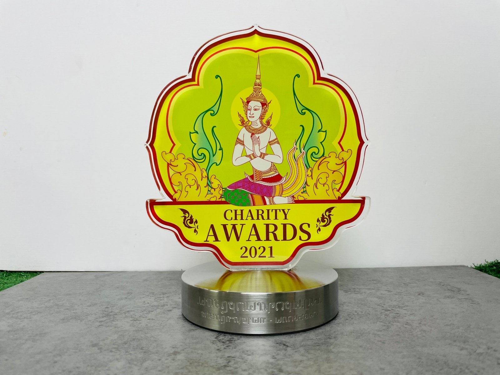 โล่รางวัล Acrylic Trophy Award อะคริลิคใส พิมพ์คมชัด ดีไซน์หรูหรา เหมาะสำหรับงานมอบรางวัล เกียรติยศ การแข่งขัน และงานองค์กร