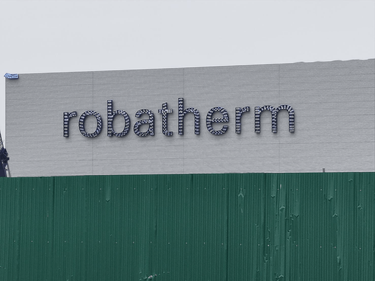 ป้ายบริษัทไฟออกหน้า สว่างชัดเจน ดีไซน์โดดเด่น เหมาะสำหรับองค์กร ร้านค้า และอาคารสำนักงาน