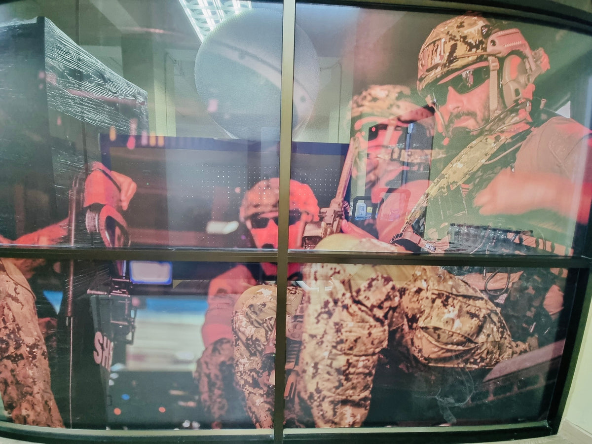 สติ๊กเกอร์ซีทรู See-through One Way Vision มองทะลุจากด้านในได้ พิมพ์คมชัด เหมาะสำหรับติดกระจกอาคารและรถยนต์