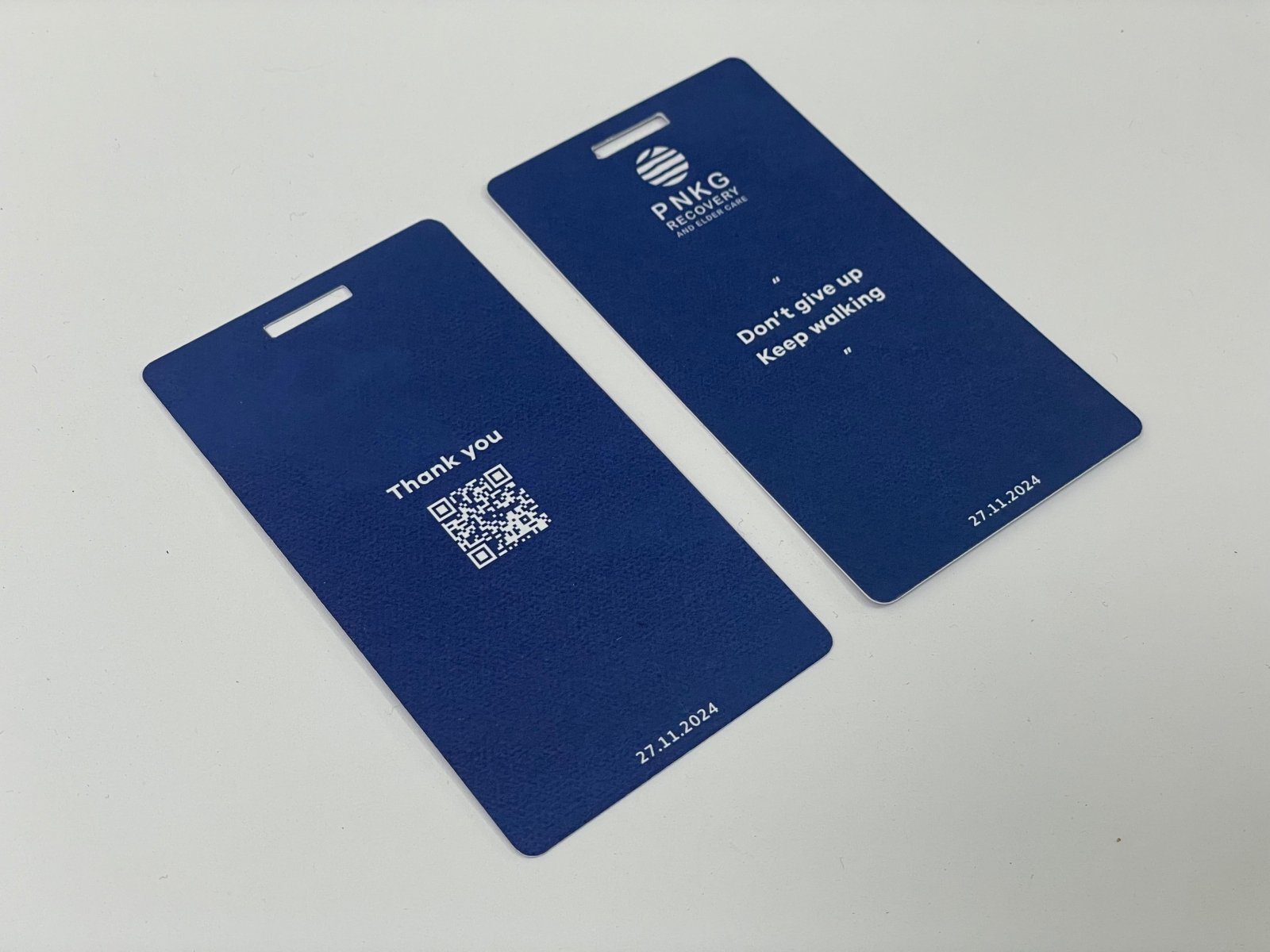 ป้ายแท็ก ป้าย Tag พิมพ์คมชัด ใช้เป็นป้ายสินค้า ป้ายราคา หรือป้ายโลโก้ เหมาะสำหรับร้านค้า งานอีเวนต์ และการโปรโมชันสินค้า