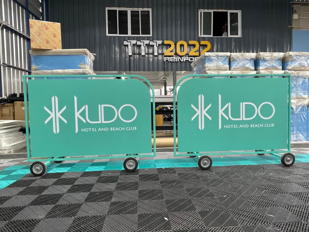 ป้ายล้อเลื่อน ป้ายตั้งมีล้อลาก และที่กั้นจอดรถ เคลื่อนย้ายสะดวก แข็งแรง ทนทาน เหมาะสำหรับงานจราจร ความปลอดภัย และป้ายเตือน