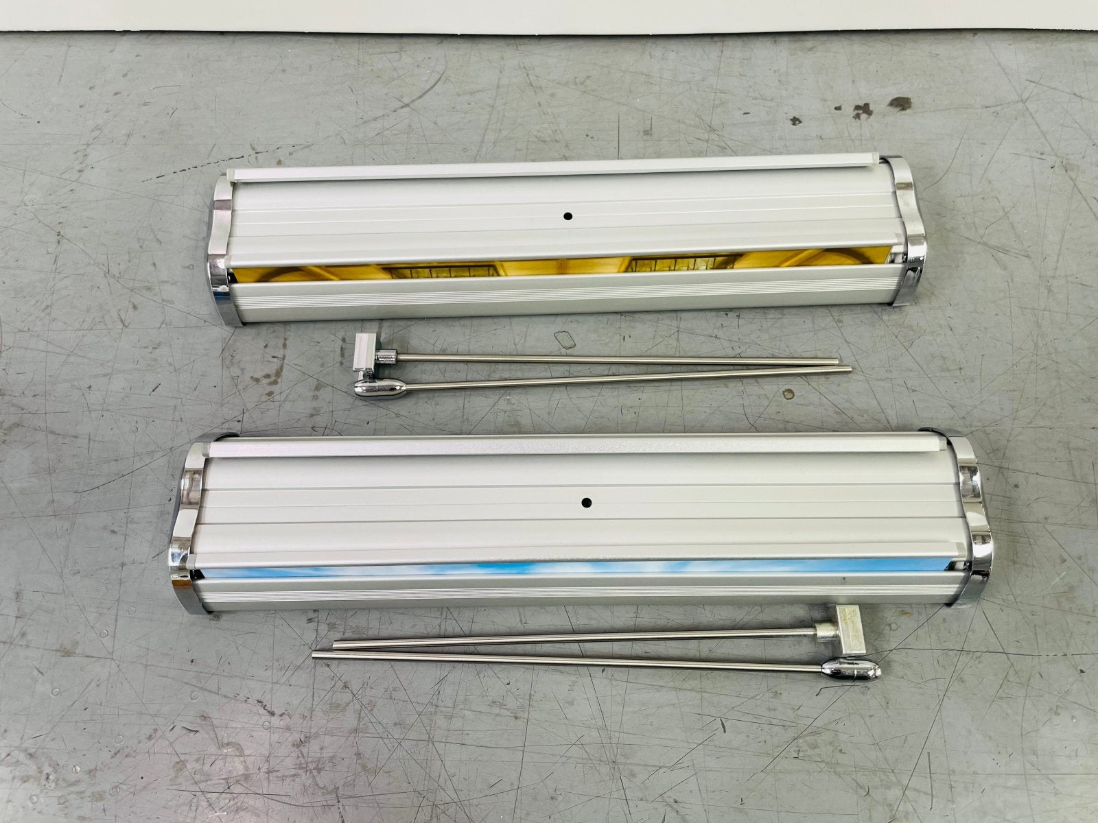 Mini Roll Up โรลอัพขนาดเล็ก น้ำหนักเบา ติดตั้งง่าย เหมาะสำหรับโปรโมชัน ร้านค้า และบูธแสดงสินค้า