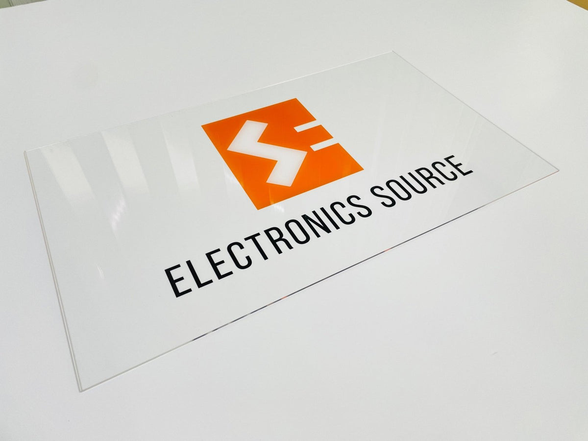 ป้ายอะคริลิคใส และพิมพ์อะคริลิคใส โปร่งใส พิมพ์คมชัด ดีไซน์หรูหรา เหมาะสำหรับป้ายบริษัท ร้านค้า และงานตกแต่งอาคาร