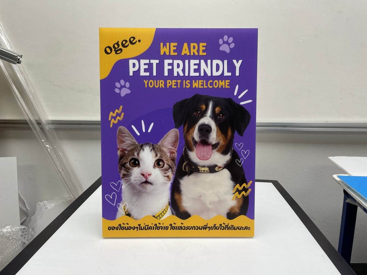 เต้นท์การ์ด สแตนดี้ตั้งโต๊ะ ป้ายตั้งฟิวเจอร์บอร์ด และป้ายสามเหลี่ยมตั้งโต๊ะ พิมพ์คมชัด เหมาะสำหรับเมนู โปรโมชั่น และป้ายโฆษณา