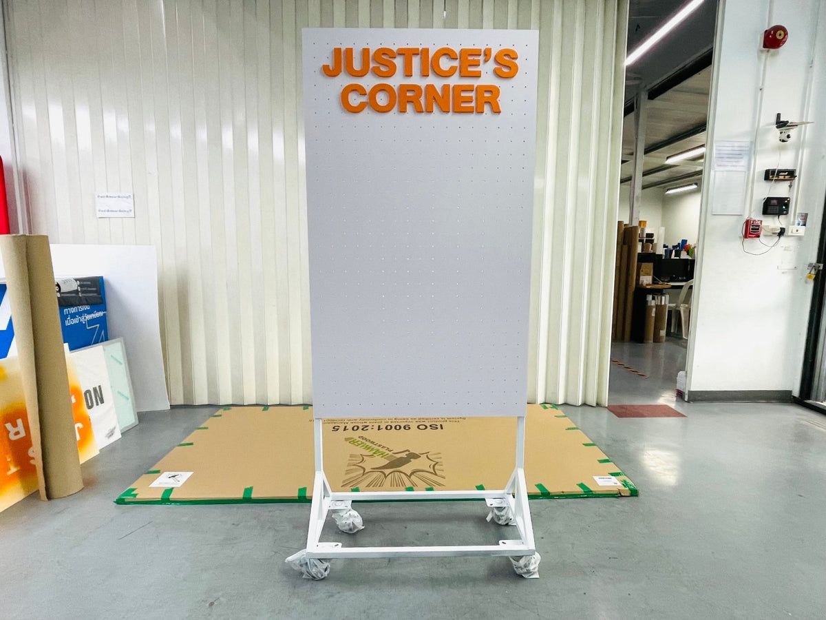 ป้ายตั้งพลาสวูด โครงเหล็ก แข็งแรง ทนแดดฝน เหมาะสำหรับงานอีเวนต์ และป้ายโฆษณากลางแจ้ง