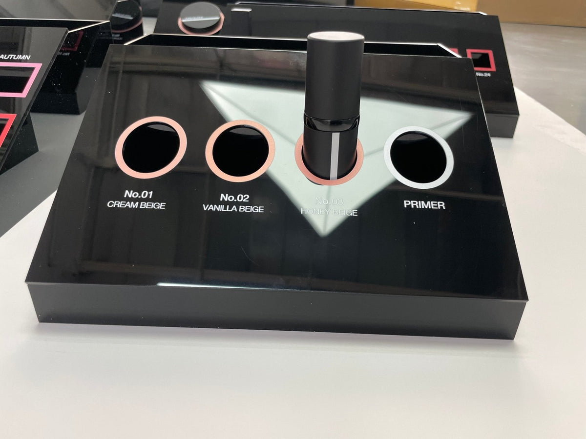 Shelf Display แท่นวางสินค้า แท่นวางเครื่องสำอาง ดีไซน์สวย เหมาะสำหรับโชว์สินค้าในร้านและงานโปรโมชัน