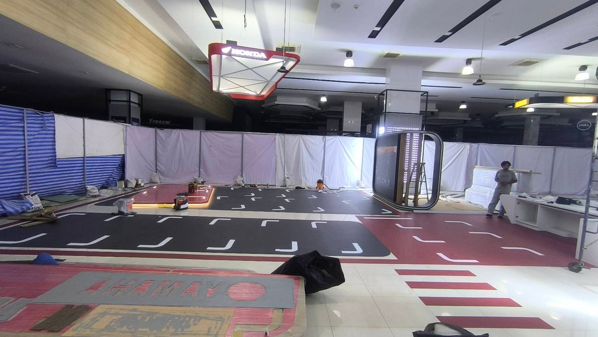 สติ๊กเกอร์ติดพื้น และสติ๊กเกอร์ติดทางเดิน พิมพ์คมชัด กันลื่น ทนทาน เหมาะสำหรับงานประชาสัมพันธ์ ป้ายบอกทาง และงานอีเวนต์