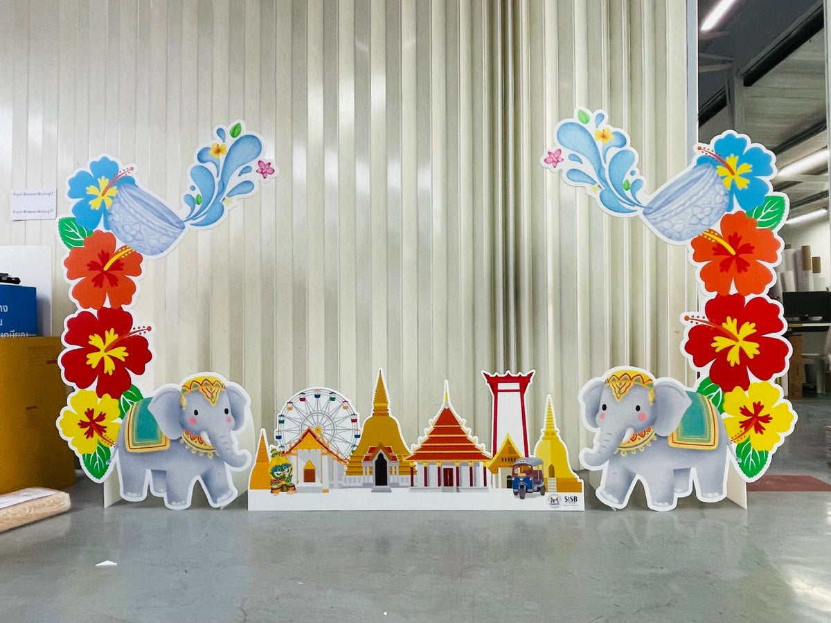 ฉากถ่ายรูปฟิวเจอร์บอร์ด ราคาถูก พิมพ์คมชัด น้ำหนักเบา เหมาะสำหรับงานอีเวนต์และงานแต่งงาน