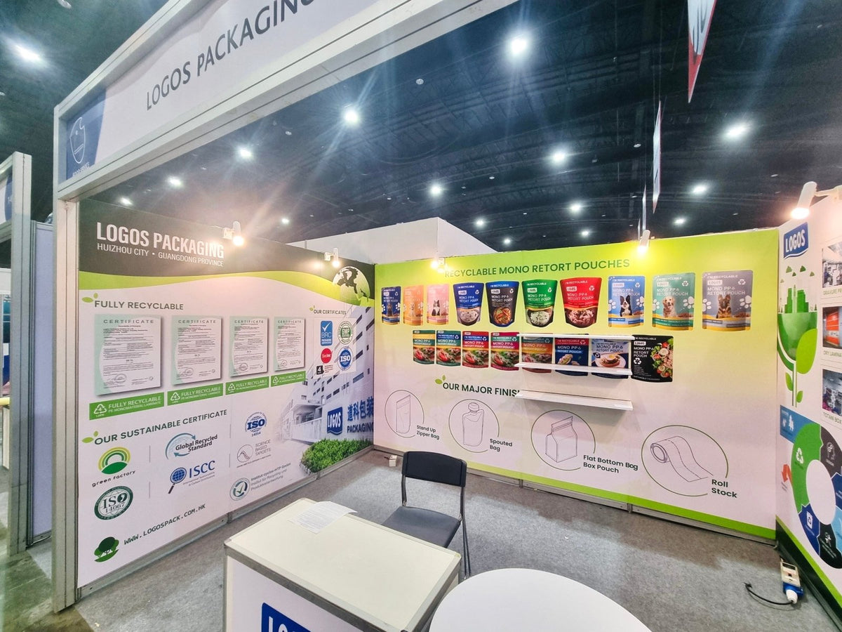 ป้ายโฟมบอร์ดติดผนังบูธงานแสดงสินค้า Expo พิมพ์คมชัด น้ำหนักเบา เหมาะสำหรับงานอีเวนต์