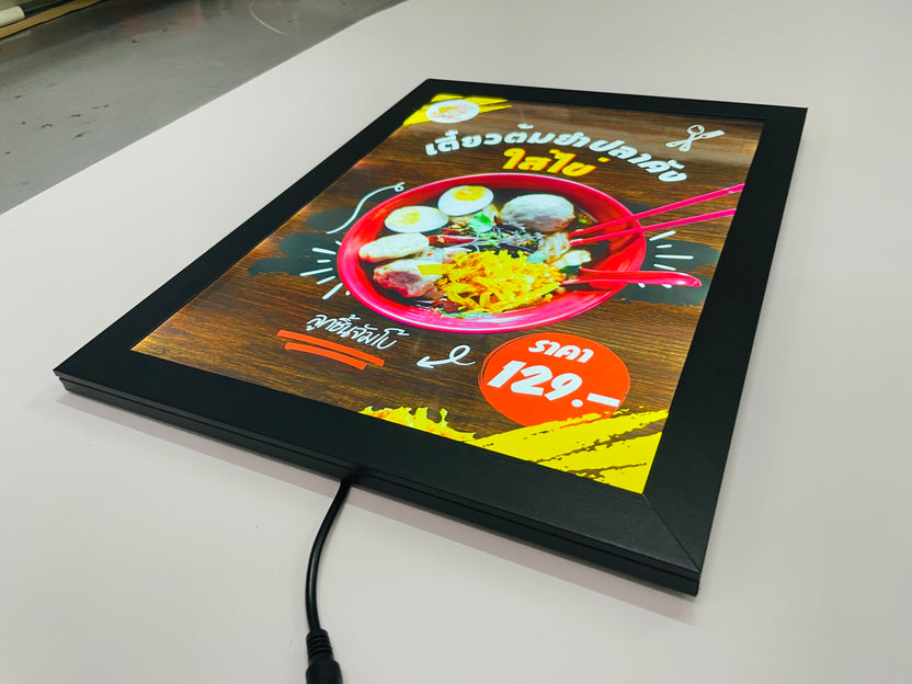 ป้ายไฟ LED Slim Lightbox ป้ายกรอบไฟแบบบาง ดีไซน์ทันสมัย สว่างคมชัด เหมาะสำหรับป้ายโฆษณา หน้าร้าน และงานโปรโมชัน