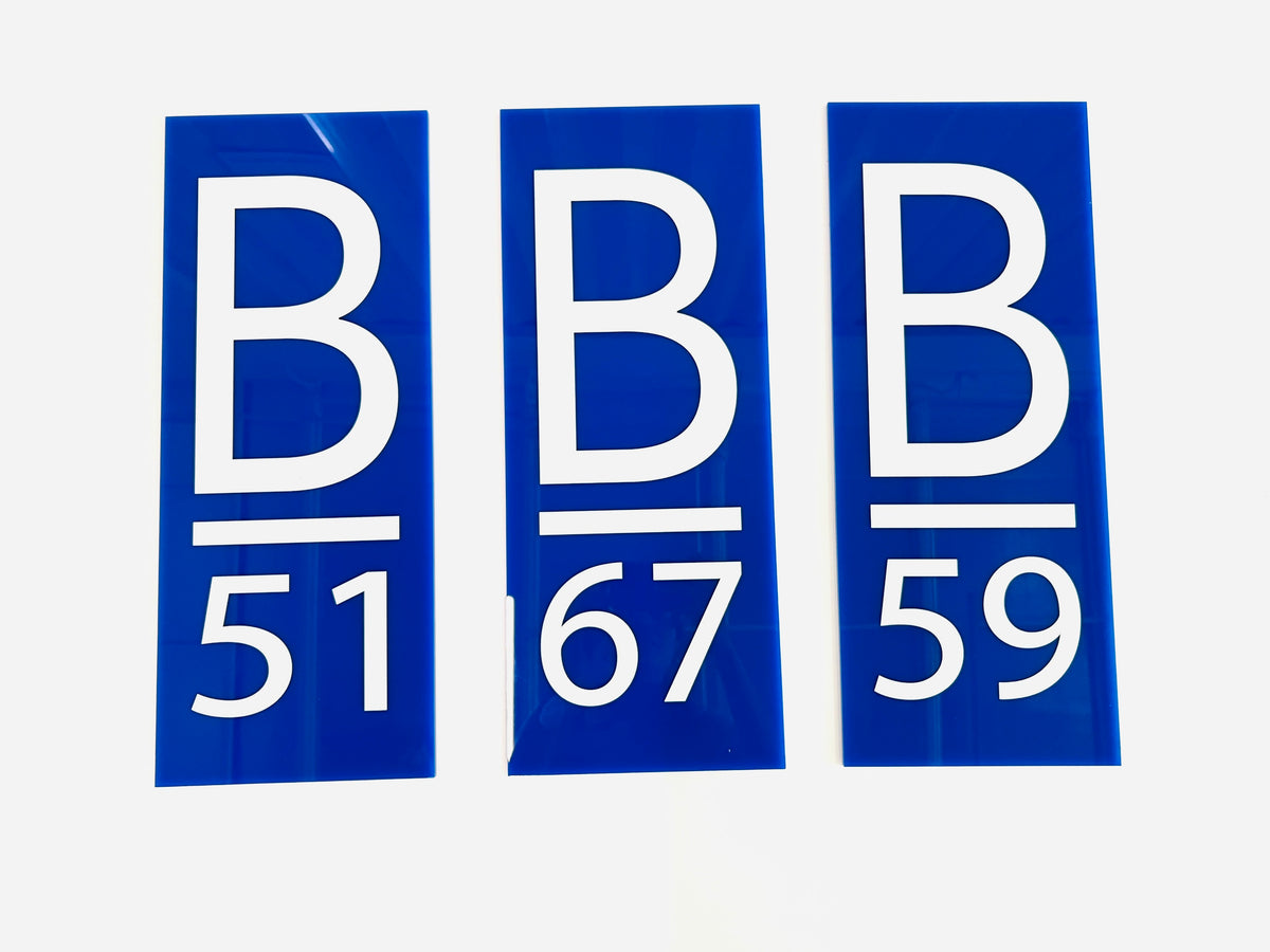 ป้ายหน้าห้อง ป้ายห้องประชุม และป้ายแผนก ดีไซน์เรียบหรู พิมพ์คมชัด เหมาะสำหรับอาคารสำนักงาน โรงเรียน และโรงพยาบาล