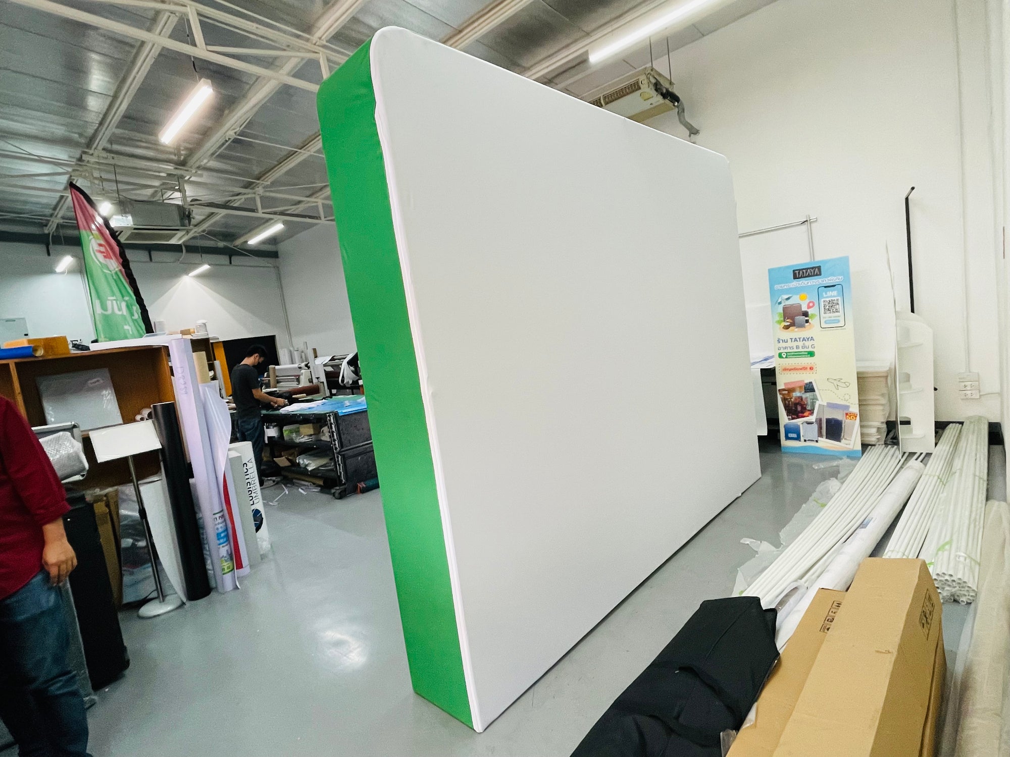 แบคดรอปผ้า ออกบูธ สำเร็จรูป - Octopus Media Solutions