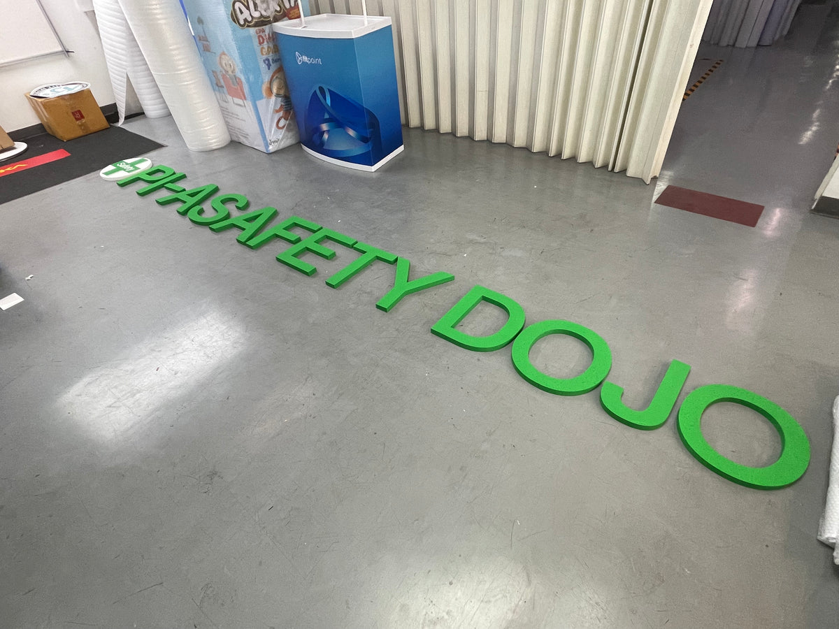 อักษรโฟม PS นำหนักเบา ไดคัททาสีอักษรตามต้องการ