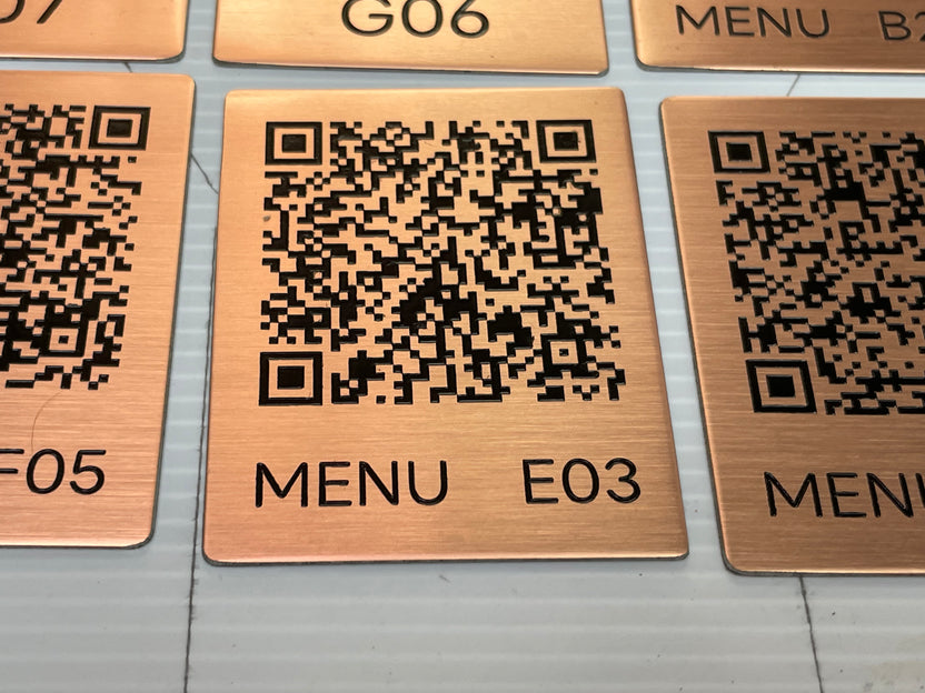 ป้ายกัดกรดโลหะ Etched Metal Sign สำหรับป้ายบริษัท ป้ายบริษัทแบบกัดกรดโลหะ คุณภาพสูง ผลิตตามแบบลูกค้า