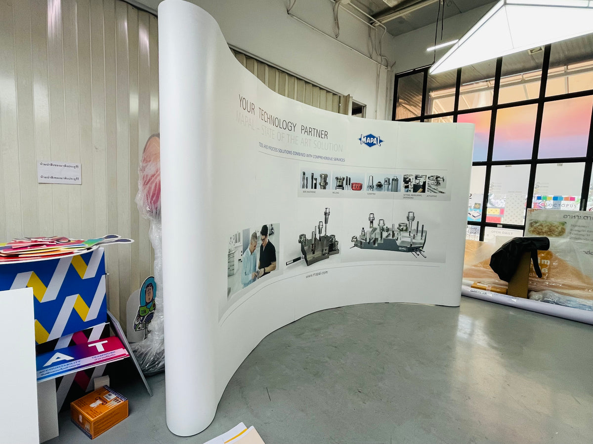 Backdrop แบคดรอปสำเร็จรูป พิมพ์คมชัด ติดตั้งง่าย เหมาะสำหรับงานอีเวนต์ นิทรรศการ และงานโปรโมชัน