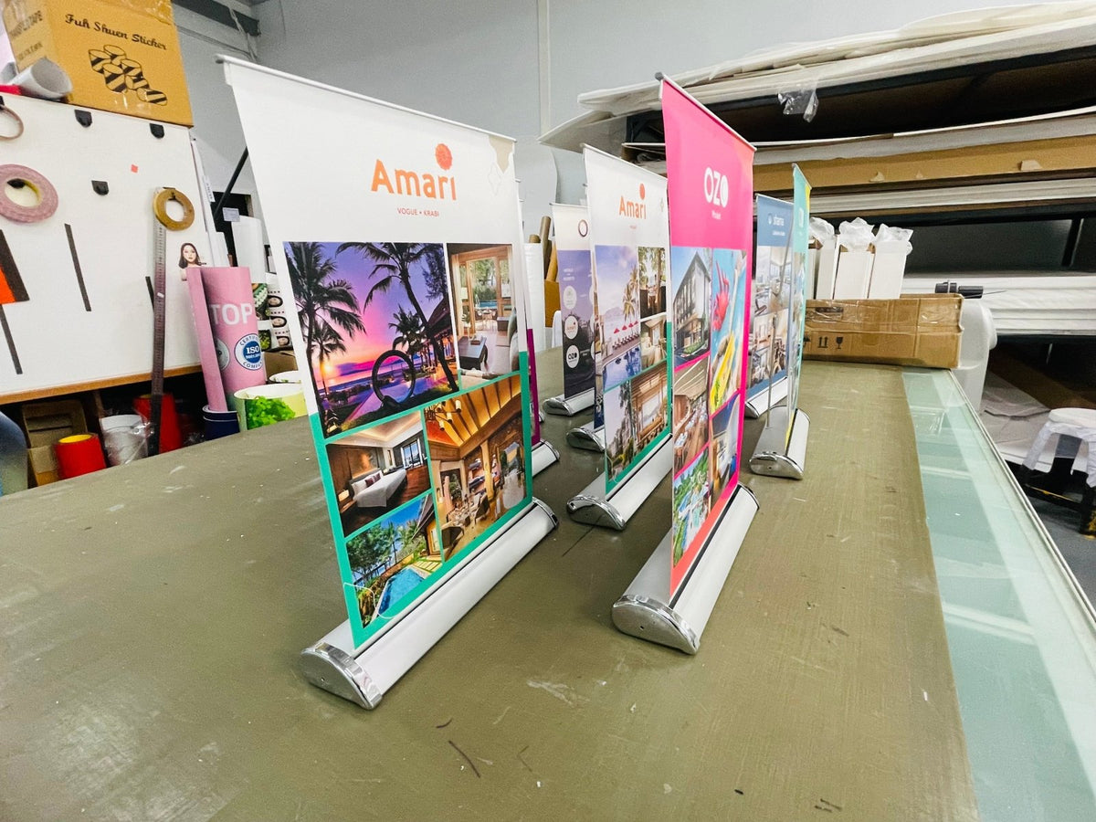 Mini Roll Up โรลอัพขนาดเล็ก น้ำหนักเบา ติดตั้งง่าย เหมาะสำหรับโปรโมชัน ร้านค้า และบูธแสดงสินค้า