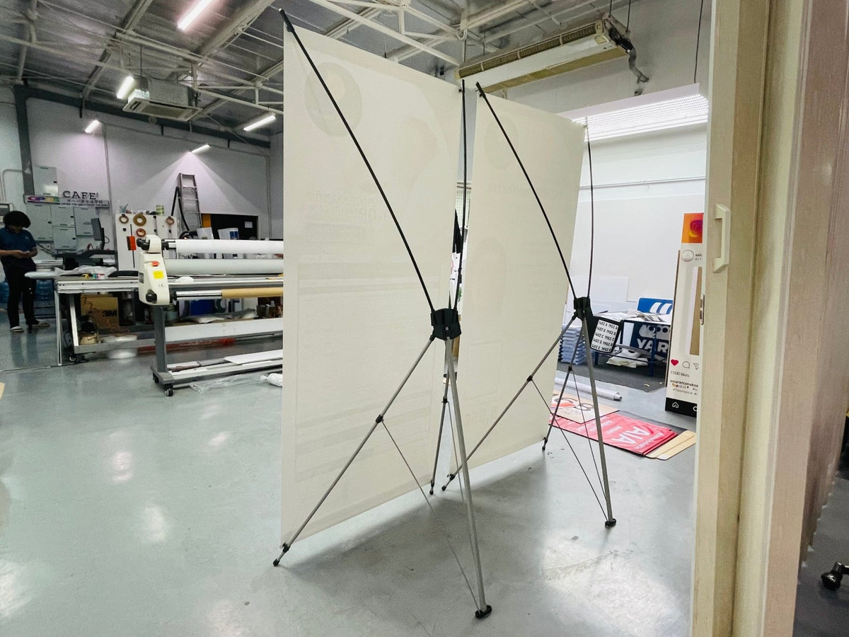 X-Stand เอ็กซ์สแตน ป้ายขาตั้ง พิมพ์ไวนิลคมชัด น้ำหนักเบา ติดตั้งง่าย เหมาะสำหรับงานอีเวนต์ โปรโมชัน และงานแสดงสินค้า