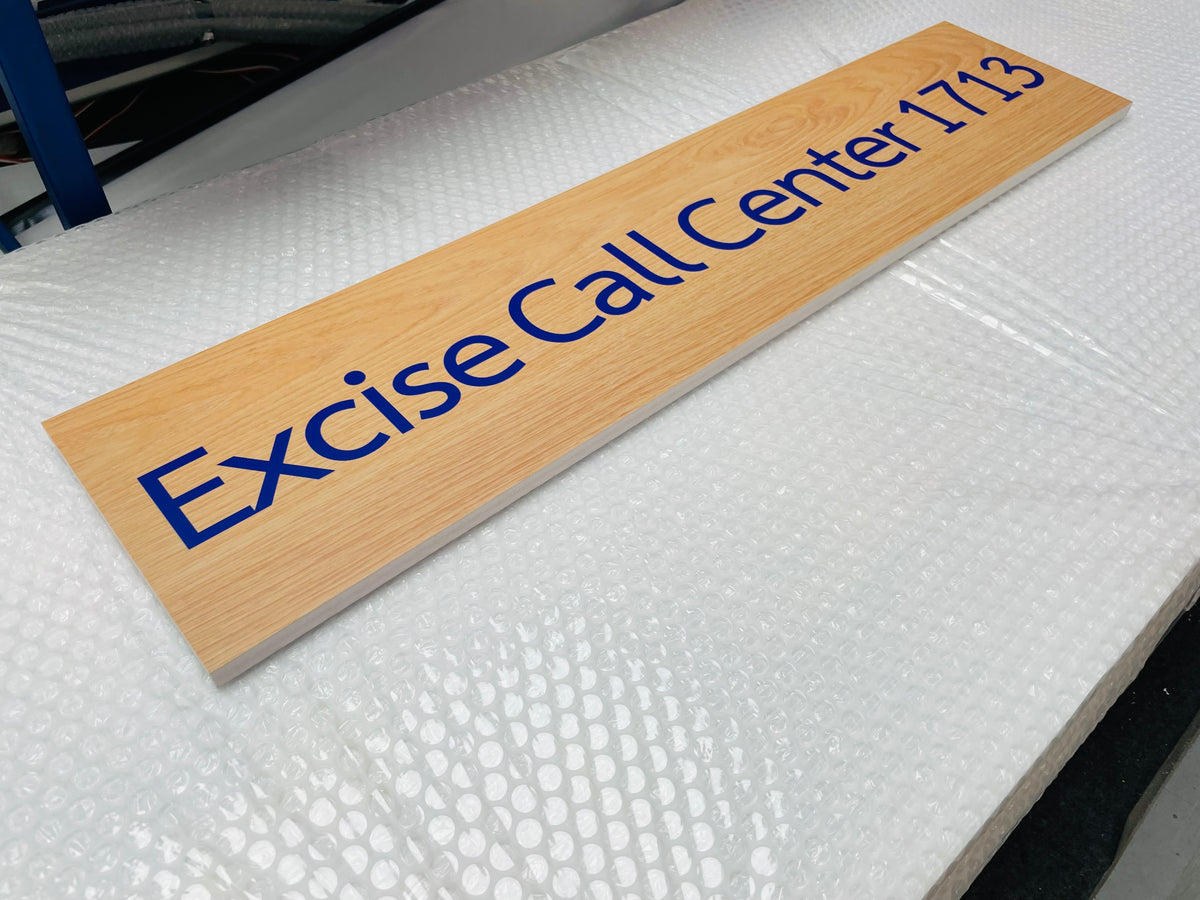 ป้ายพลาสวูด สติ๊กเกอร์ป้าย พิมพ์ยูวี ป้ายโฆษณา ออกแบบป้าย รับทำป้าย ตกแต่งร้าน สื่อโฆษณา ป้ายธุรกิจ