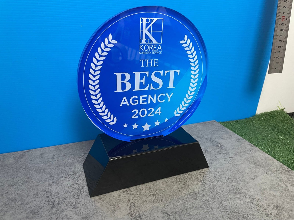 โล่รางวัล Acrylic Trophy Award อะคริลิคใส พิมพ์คมชัด ดีไซน์หรูหรา เหมาะสำหรับงานมอบรางวัล เกียรติยศ การแข่งขัน และงานองค์กร