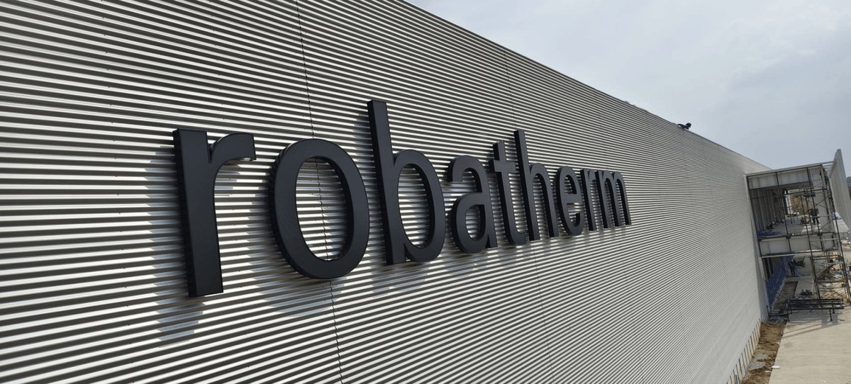 ป้ายบริษัทไฟออกหน้า สว่างชัดเจน ดีไซน์โดดเด่น เหมาะสำหรับองค์กร ร้านค้า และอาคารสำนักงาน