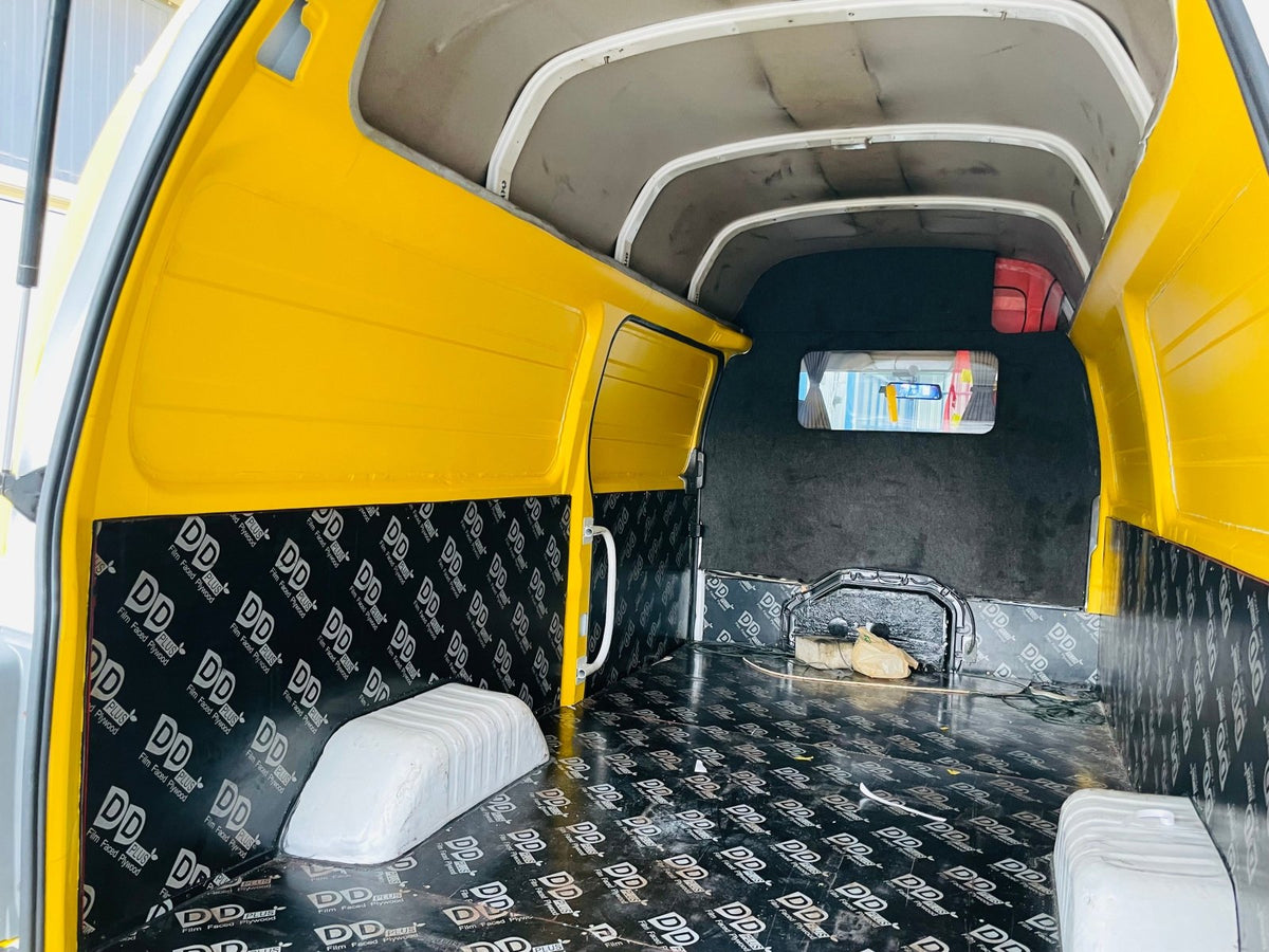 สติ๊กเกอร์ติดรถตู้ Van Wrap Sticker พิมพ์คมชัด วัสดุทนทาน เหมาะสำหรับโฆษณา โปรโมชัน และตกแต่งรถเพื่อสร้างเอกลักษณ์