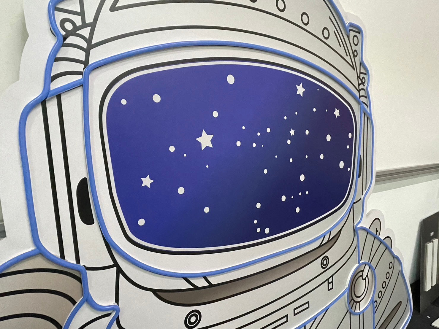 ป้ายไฟนีออน Neon Sign สีสันสดใส ดัดโค้งตามแบบ สวยงามสะดุดตา เหมาะสำหรับร้านอาหาร คาเฟ่ บาร์ และงานตกแต่ง