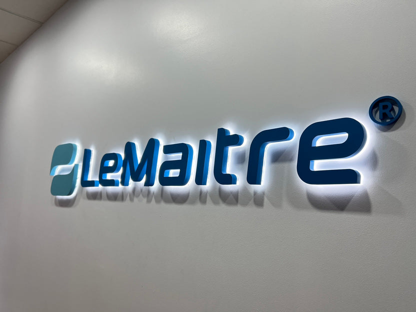 ตัวอักษรไฟ LED ป้ายไฟ และป้ายไฟโลโก้ สว่างคมชัด ดีไซน์หรูหรา เหมาะสำหรับป้ายร้านค้า บริษัท และงานตกแต่งอาคาร