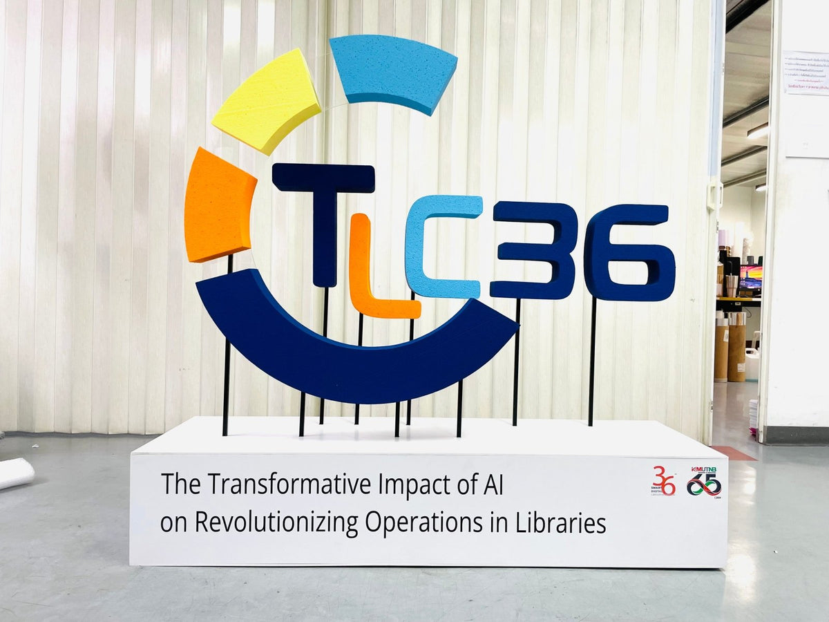 ป้ายโลโก้ตั้งพื้น และป้ายตั้งประกอบฉากถ่ายรูป ดีไซน์สวยสะดุดตา เหมาะสำหรับงานอีเวนต์ งานเปิดตัวสินค้า และการโปรโมทร้านค้า