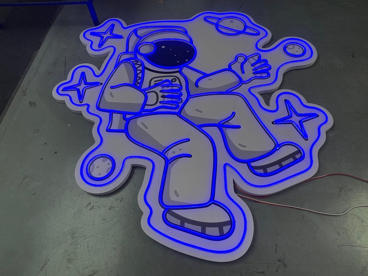 ป้ายไฟนีออน Neon Sign สีสันสดใส ดัดโค้งตามแบบ สวยงามสะดุดตา เหมาะสำหรับร้านอาหาร คาเฟ่ บาร์ และงานตกแต่ง