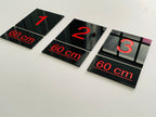 เซาะร่องอะคริลิค Laser Marking งานพิมพ์และแกะสลักคมชัด เนี้ยบหรู เหมาะสำหรับป้ายชื่อ ป้ายบริษัท และงานตกแต่งพิเศษ
