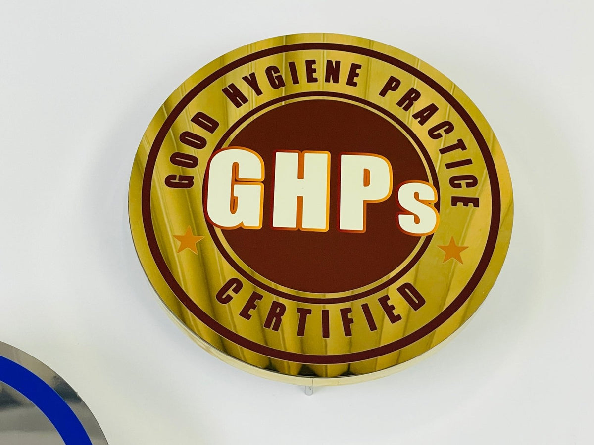 ป้ายสแตนเลส ทองเงา Mirror สวยหรู ทนทาน ใช้สำหรับป้ายชื่อบริษัท โลโก้องค์กร และตกแต่งอาคาร