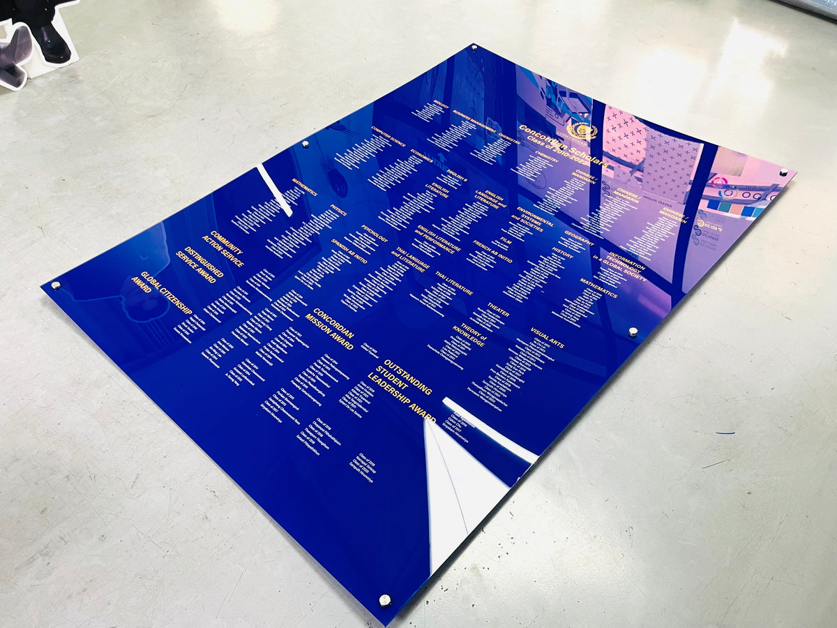 ป้ายอะคริลิคพิมพ์ยูวี แผ่นอะคริลิค และอะคริลิคติดสติ๊กเกอร์ พิมพ์คมชัด สีสวยทนทาน เหมาะสำหรับป้ายบริษัท ร้านค้า และงานตกแต่ง