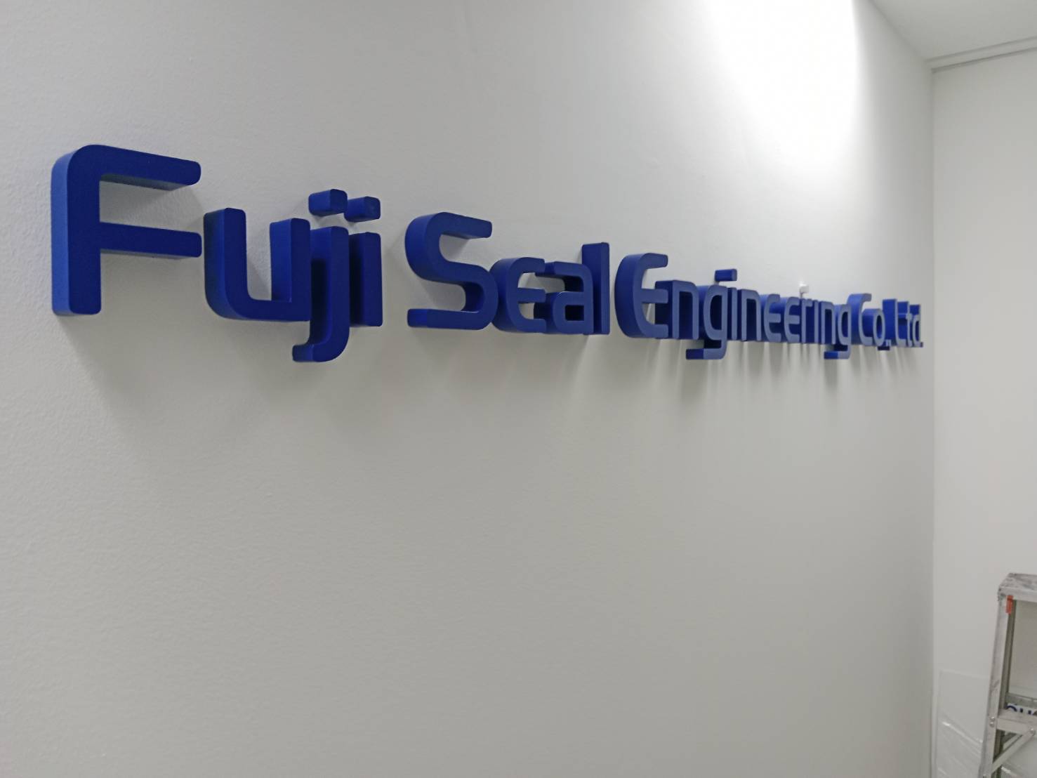 ป้ายอักษรซิงค์ โลโก้ซิงค์ โลโก้บริษัท แข็งแรง ทนทาน เหมาะสำหรับองค์กร ร้านค้า และอาคารสำนักงาน