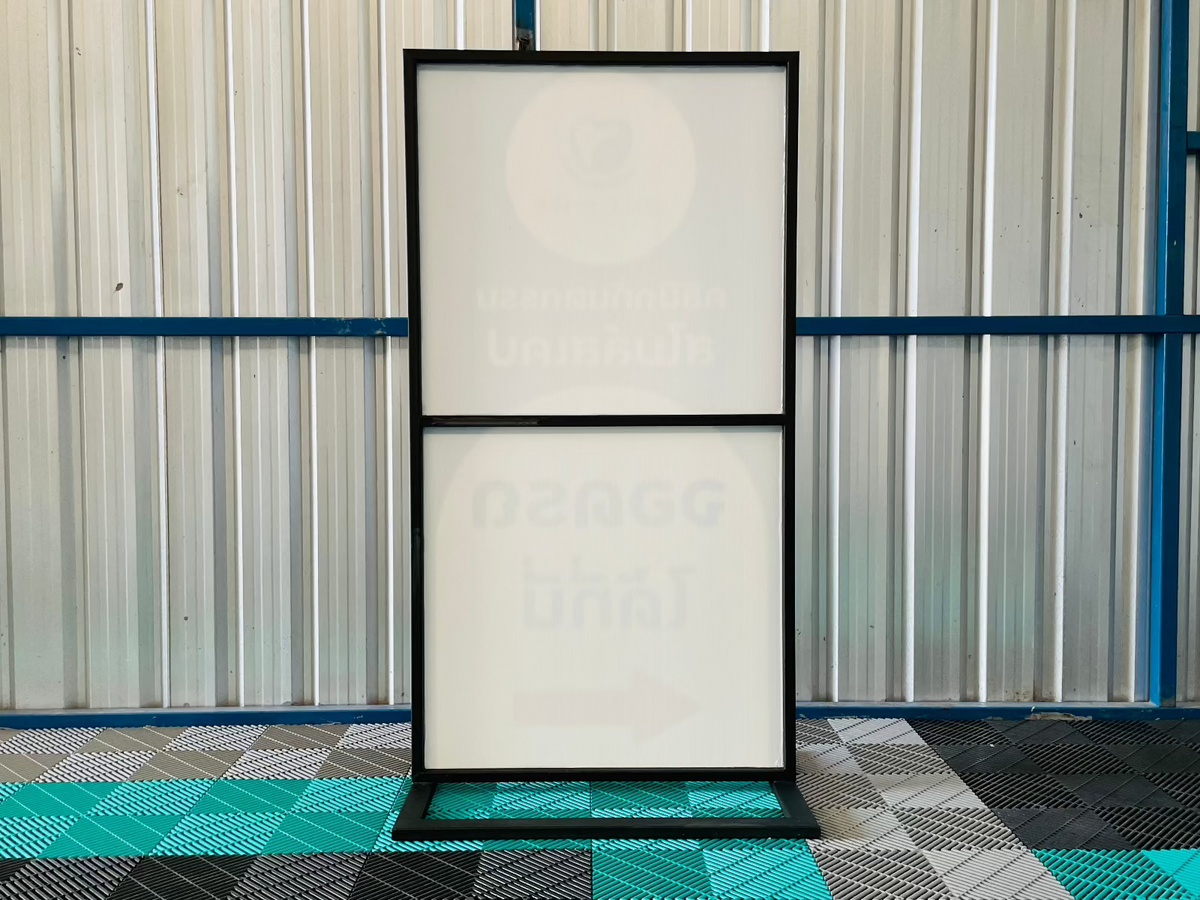 ป้ายตั้งฟิวเจอร์บอร์ด พร้อมโครงเหล็ก แข็งแรง ทนทาน พิมพ์คมชัด เหมาะสำหรับงานอีเวนต์ โปรโมชัน และป้ายโฆษณากลางแจ้ง