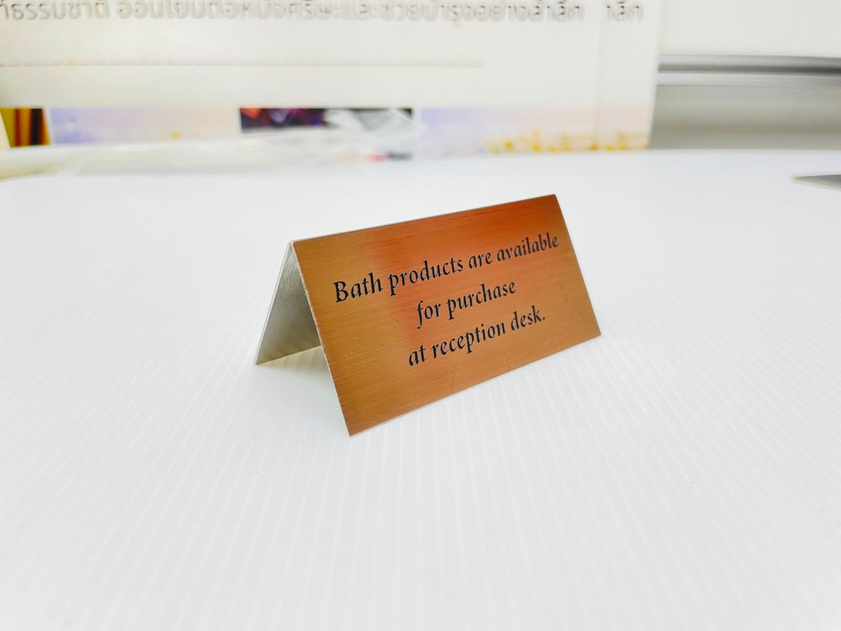 ป้ายตั้งโต๊ะสแตนเลสกัดกรด คมชัด หรูหรา เหมาะสำหรับห้องประชุม บริษัท และองค์กรธุรกิจ