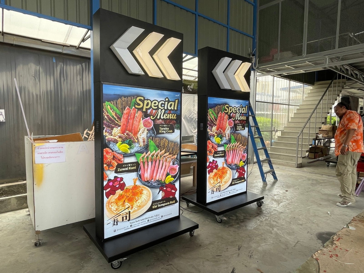 ป้ายไฟล้อเลื่อน และป้ายไฟมีล้อ เคลื่อนย้ายสะดวก สว่างคมชัด เหมาะสำหรับหน้าร้าน งานอีเวนต์ และป้ายโฆษณาโปรโมชัน