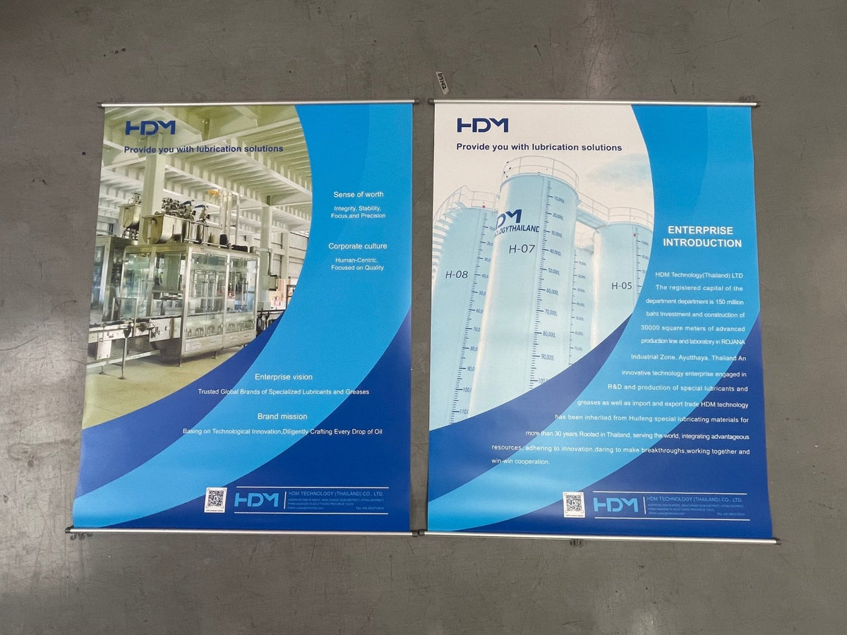 โปสเตอร์แขวนผนัง Hanging Poster พิมพ์คมชัด สีสดใส เหมาะสำหรับงานโฆษณา ประชาสัมพันธ์ และตกแต่งผนัง