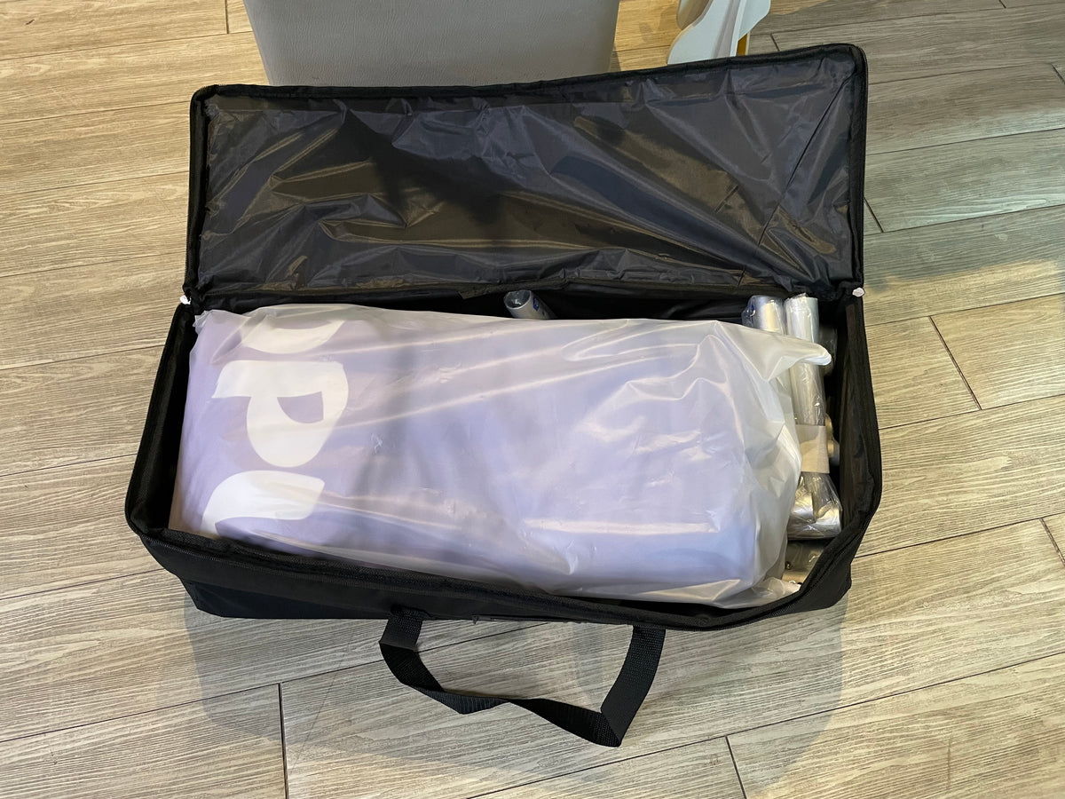 กระเป๋าใส่ แบคดรอปผ้า ออกบูธ สำเร็จรูป - Octopus Media Solutions