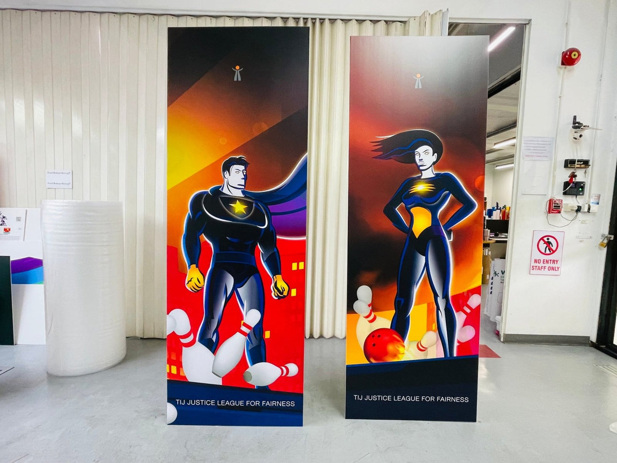 ป้ายสแตนดี้ Standee และป้ายฟิวเจอร์บอร์ดพร้อมขาตั้ง พิมพ์คมชัด น้ำหนักเบา เหมาะสำหรับงานอีเวนต์ โปรโมชัน และสื่อโฆษณา