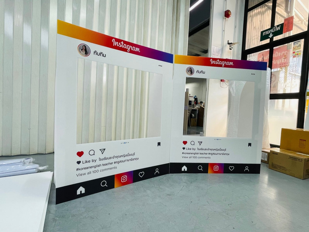 กรอบป้าย Instagram และ Facebook ดีไซน์เหมือนหน้าฟีดโซเชียล เหมาะสำหรับงานอีเวนต์ งานถ่ายภาพ และกิจกรรมโปรโมชัน