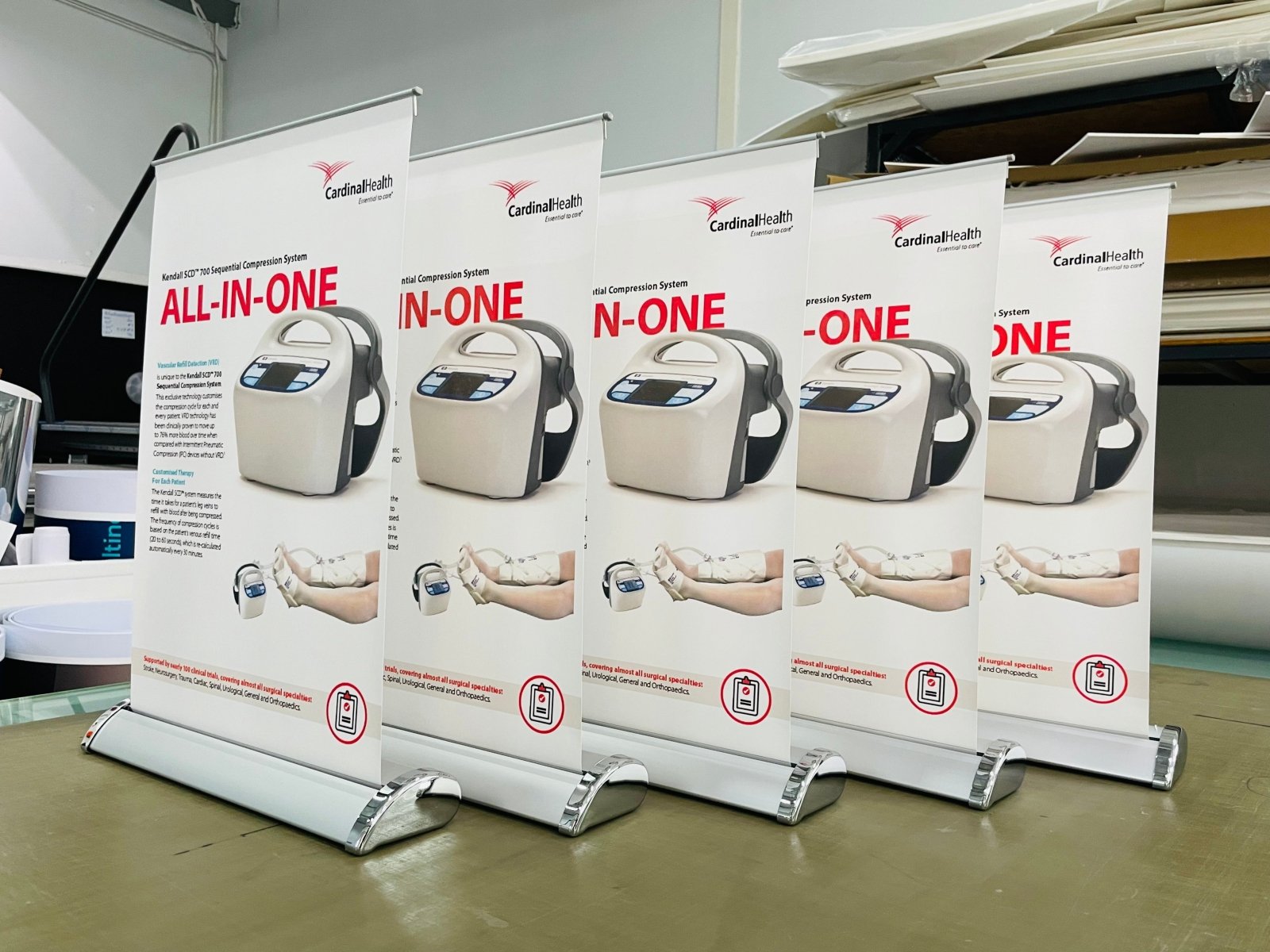 Mini Roll Up โรลอัพขนาดเล็ก น้ำหนักเบา ติดตั้งง่าย เหมาะสำหรับโปรโมชัน ร้านค้า และบูธแสดงสินค้า