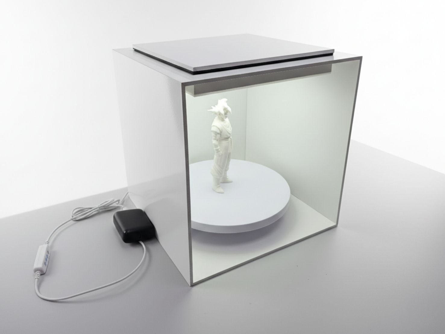 กล่องโชว์โมเดลมีไฟ LED สำหรับนักสะสม