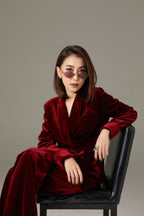 Take portraits, portrait photography service