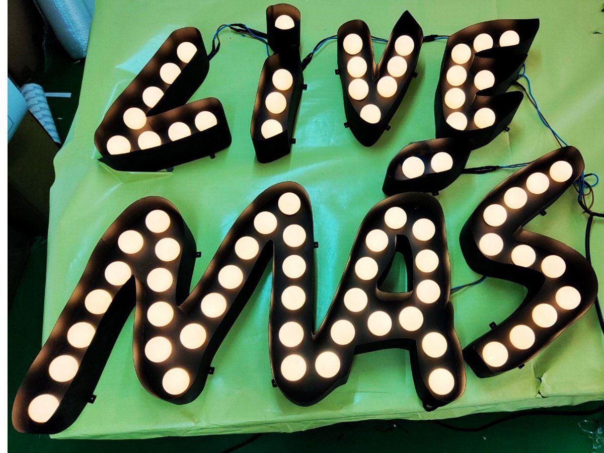 ป้ายไฟปิงปอง LED Bulb ให้แสงสวยคลาสสิก ดึงดูดสายตา เหมาะสำหรับร้านอาหาร คาเฟ่ งานอีเวนต์ และป้ายโปรโมชัน