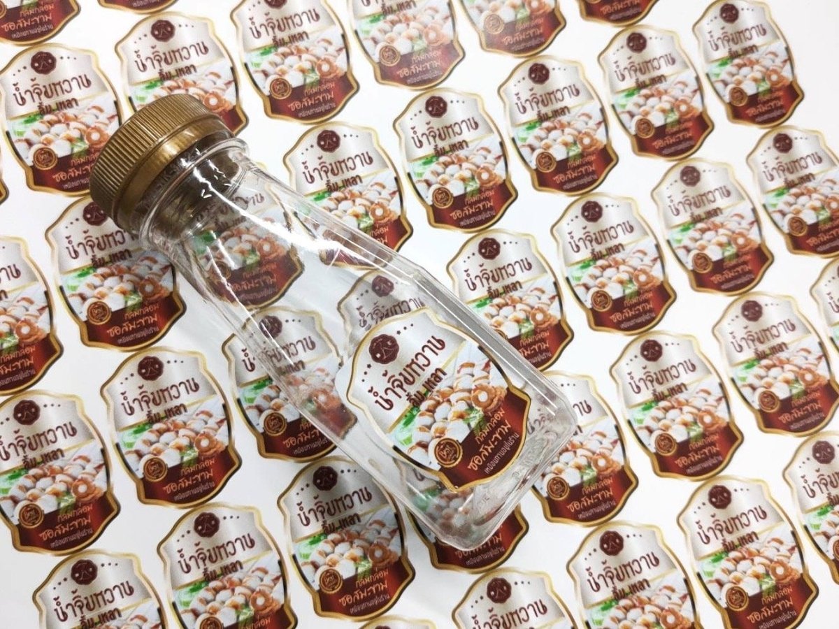 ฉลากสติ๊กเกอร์กันน้ำ PP สติ๊กเกอร์ไดคัท พิมพ์คมชัด ทนทาน กันน้ำ เหมาะสำหรับติดบรรจุภัณฑ์ สินค้า และงานโปรโมชัน