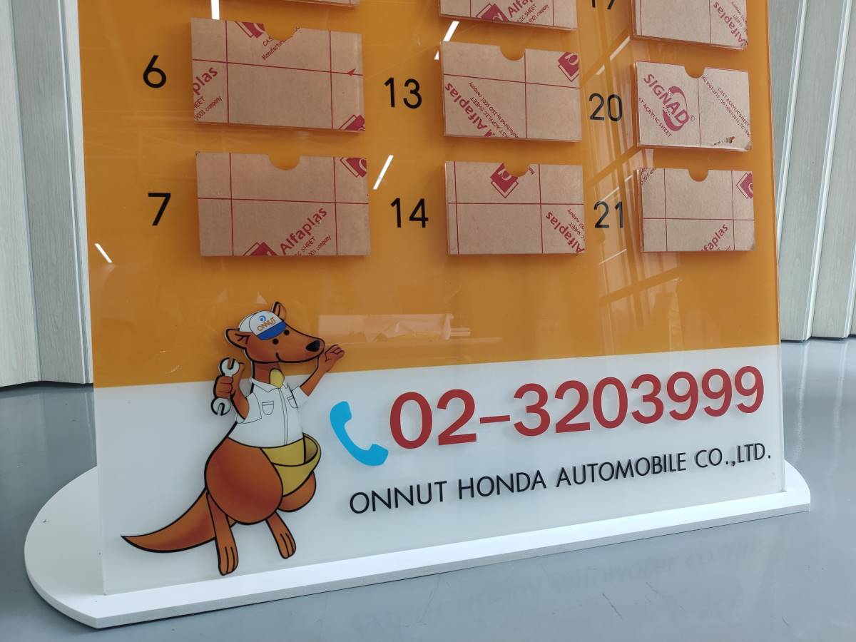 ป้ายสอด รางสอดป้ายหน้าห้อง และป้ายบอกชั้น ดีไซน์เรียบหรู ใช้งานสะดวก เหมาะสำหรับอาคารสำนักงาน โรงเรียน และโรงพยาบาล