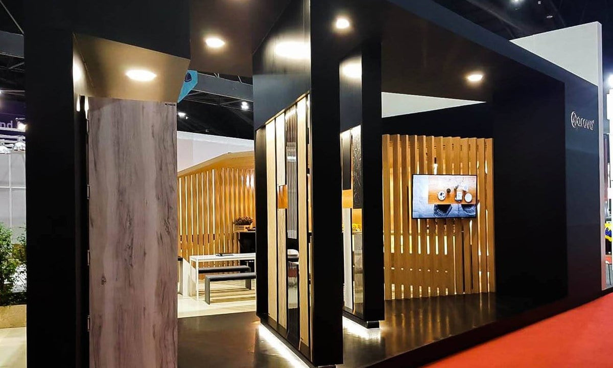 รับทำบูธแสดงสินค้า บูธออกงานอีเวนต์ และบูธ Expo ดีไซน์สวย พิมพ์คมชัด โครงสร้างแข็งแรง เหมาะสำหรับงานโปรโมชันและนิทรรศการ