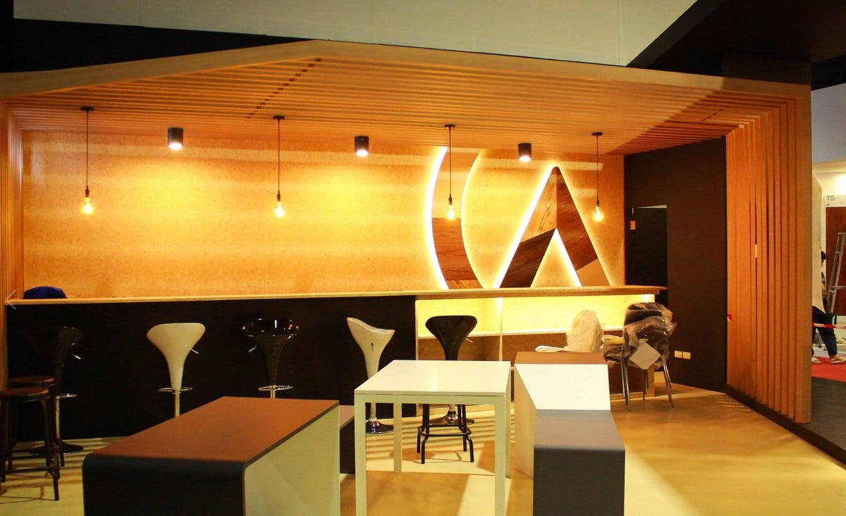 รับทำบูธแสดงสินค้า บูธออกงานอีเวนต์ และบูธ Expo ดีไซน์สวย พิมพ์คมชัด โครงสร้างแข็งแรง เหมาะสำหรับงานโปรโมชันและนิทรรศการ